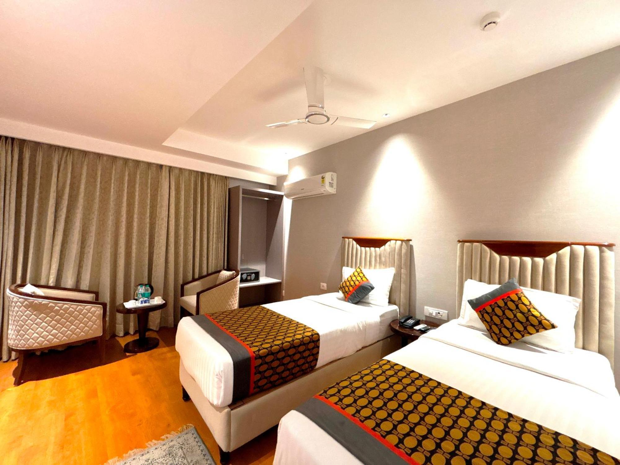 Hotel Arch The Lohias Új-Delhi Kültér fotó